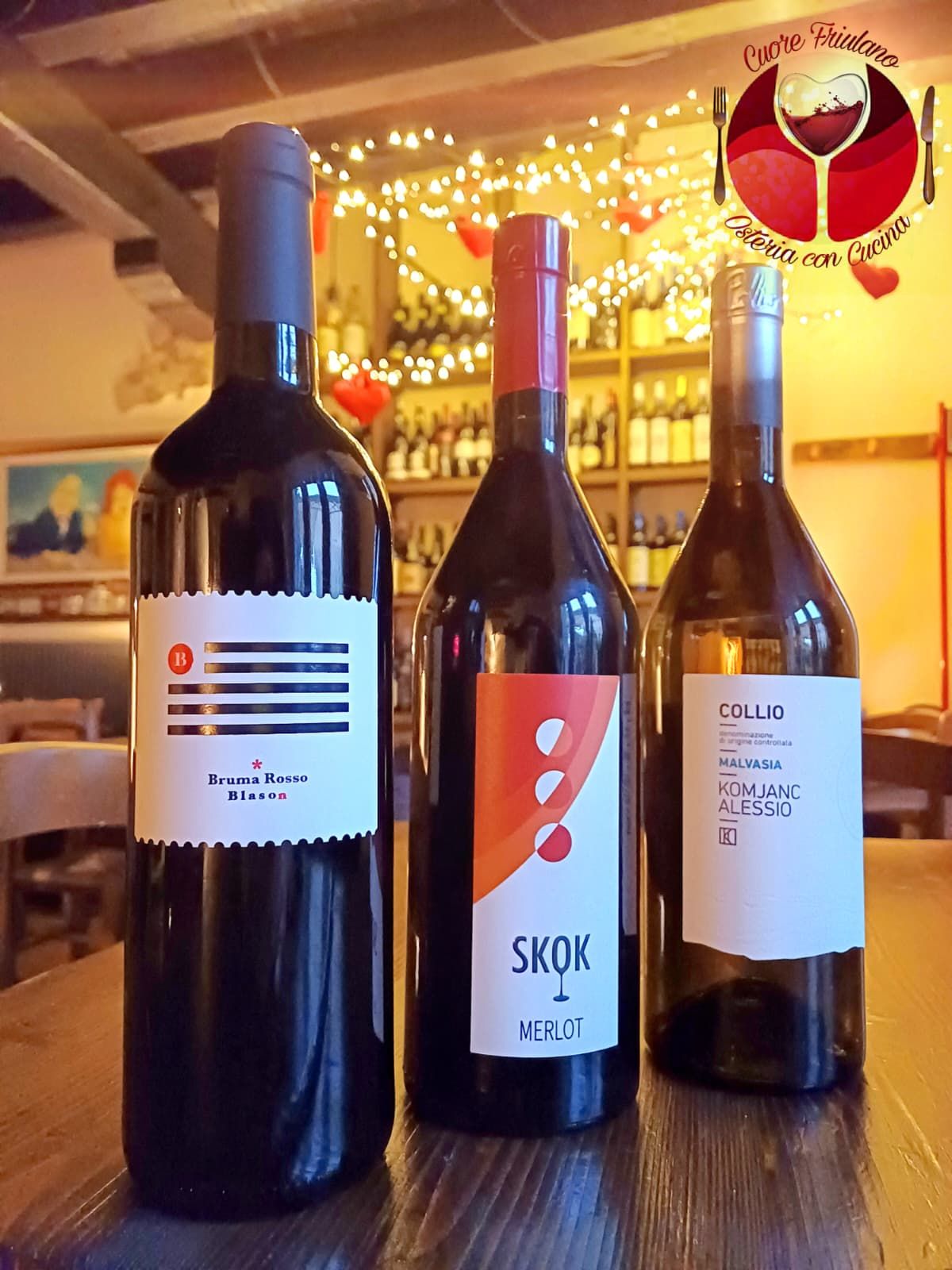 Selezione di vini esposta all’interno del locale